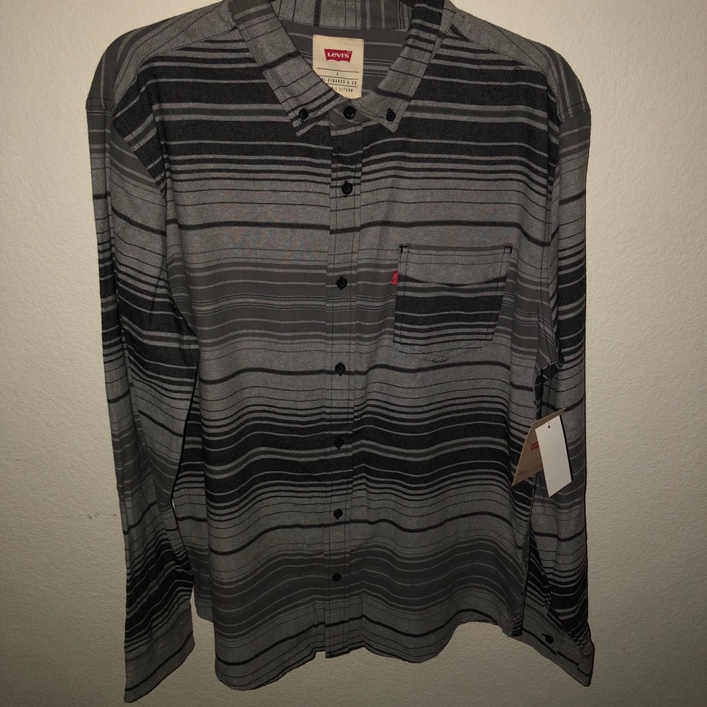 New Levi’s Men’s Large Button Down Dress Shirt